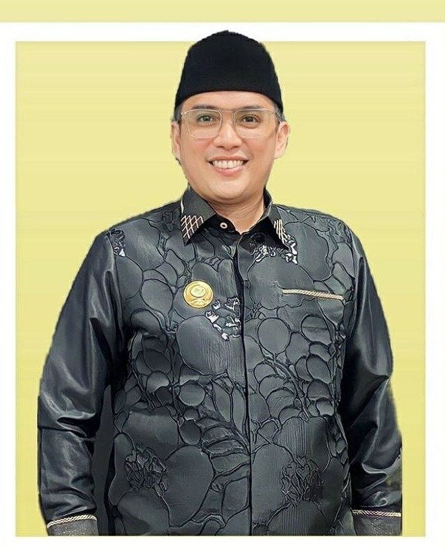 KH Asep Fitroh Malik S.E, M.Si